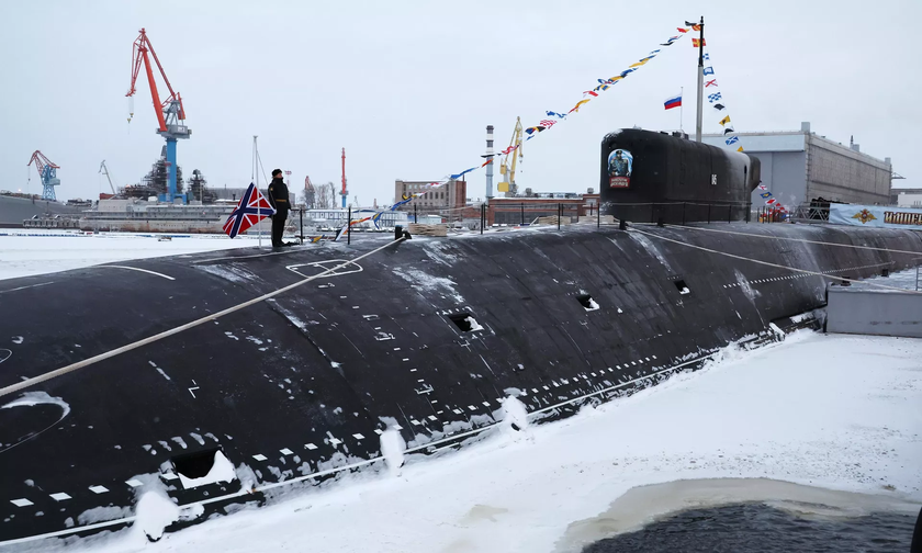 Tàu ngầm hạt nhân Hoàng đế Alexander III.

