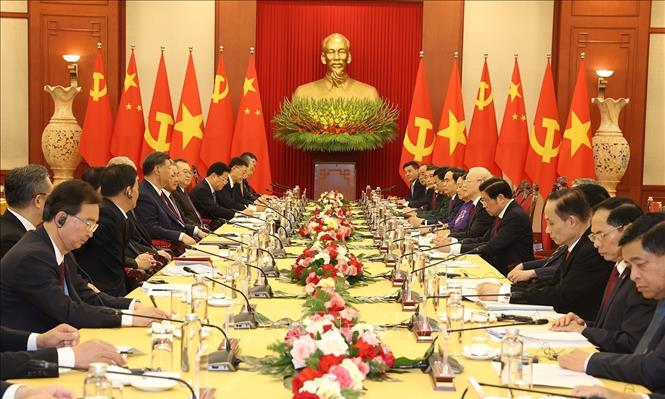 Tổng Bí thư Nguyễn Phú Trọng hội đàm với Tổng Bí thư, Chủ tịch nước Trung Quốc Tập Cận Bình. Ảnh: TTXVN
