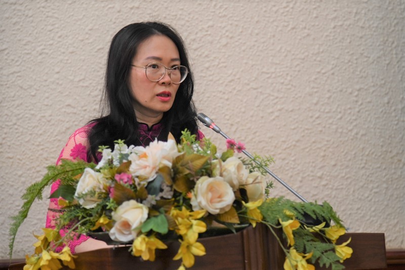 Bà Phạm Hồ Hương.