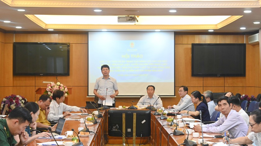 Thứ trưởng Bộ Tư pháp Nguyễn Thanh Tịnh chủ trì Hội thảo.