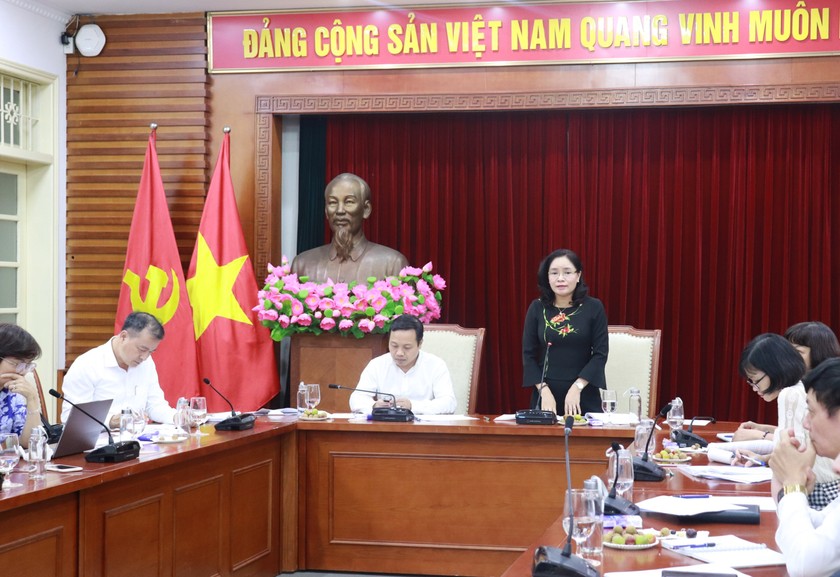 Thứ trưởng Trịnh Thị Thủy phát biểu tại buổi làm việc.