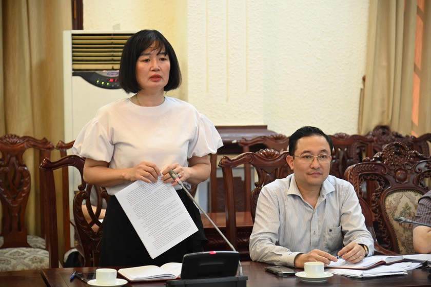 Phó Cục trưởng Cục Phổ biến giáo dục pháp luật Ngô Quỳnh Hoa báo cáo về công tác chuẩn bị Hội thi toàn quốc. ảnh 2