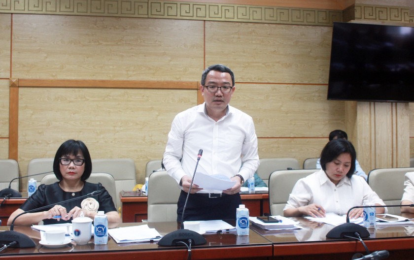 Ông Hồ Quang Huy, Cục trưởng Cục kiểm tra VBQPPL, Bộ Tư pháp, Phó Trưởng đoàn kiểm tra liên ngành phát biểu tại buổi kiểm tra.