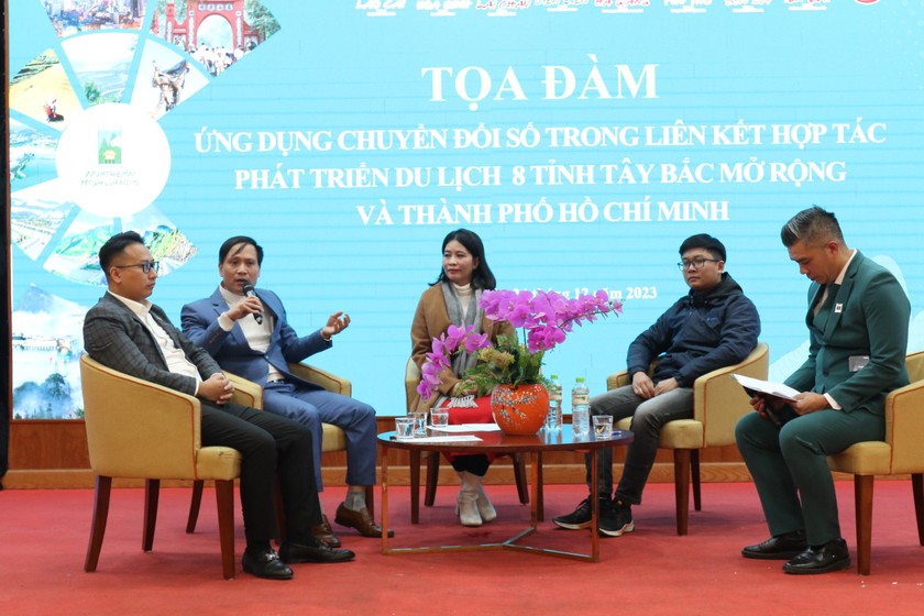 Tọa đàm “Ứng dụng chuyển đổi số trong liên kết hợp tác phát triển du lịch 8 tỉnh Tây Bắc mở rộng và Thành phố Hồ Chí Minh”.