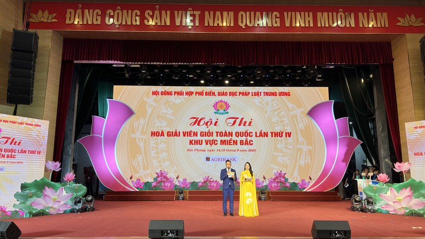 Khai mạc hội thi diễn ra trang trọng.