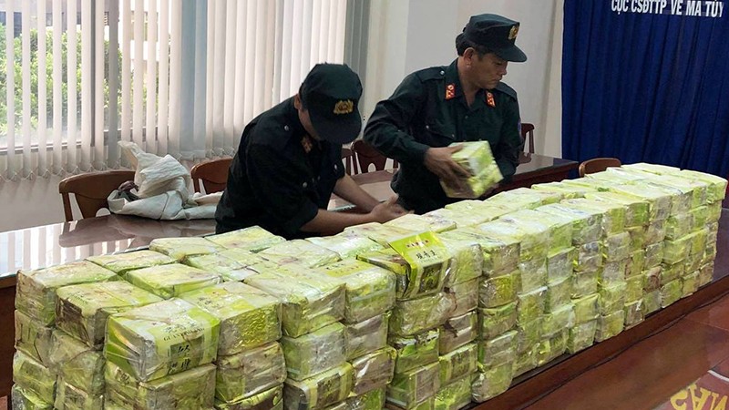 Lực lượng chức năng triệt phá đường dây mua bán ma túy "khủng" tại TP HCM. 