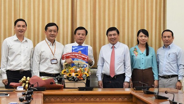 Ông Nguyễn Hữu Tín, Phó Chánh Văn phòng UBND TP HCM, nhận nhiệm vụ mới. 