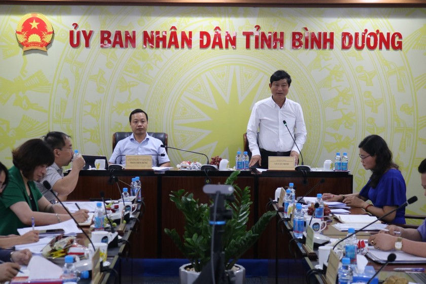 Ông Võ Văn Minh, Chủ tịch UBND tỉnh Bình Dương phát biểu tại buổi làm việc.