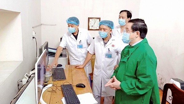 Bệnh viện Phổi Phú Thọ tiếp nhận thành công kỹ thuật sinh thiết phổi, màng phổi qua hướng dẫn của cắt lớp vi tính