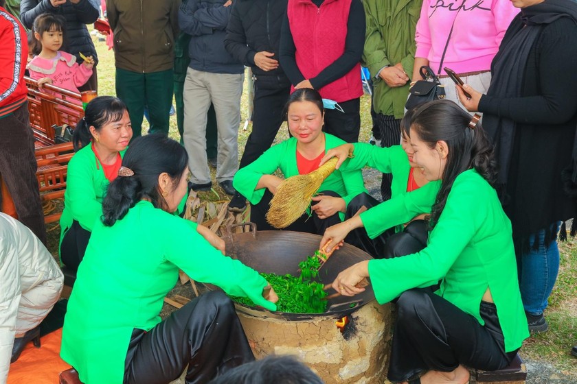 Thái Nguyên: Lễ hội “Hương sắc trà Xuân - vùng chè đặc sản Tân Cương” ảnh 2