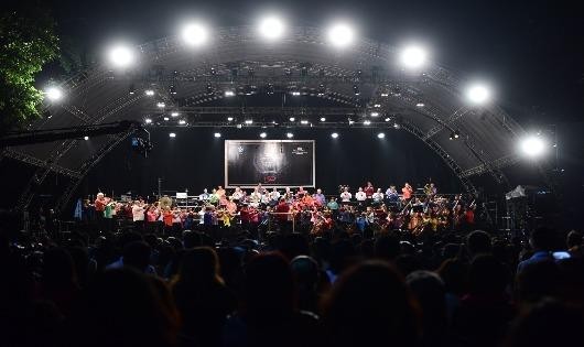 Dàn nhạc LSO trình diễn tại chương trình Vietnam Airlines Classic - HaNoi Concert 2017