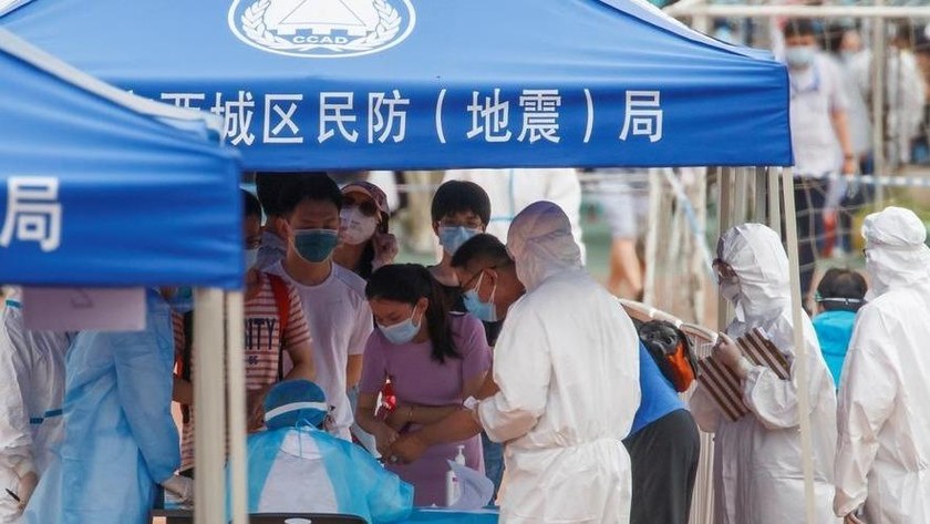 Trung Quốc đang đối mặt nguy cơ bùng phát làn sóng dịch Covid-19 mới bắt nguồn từ các khu chợ ở phía Tây Bắc Kinh. 