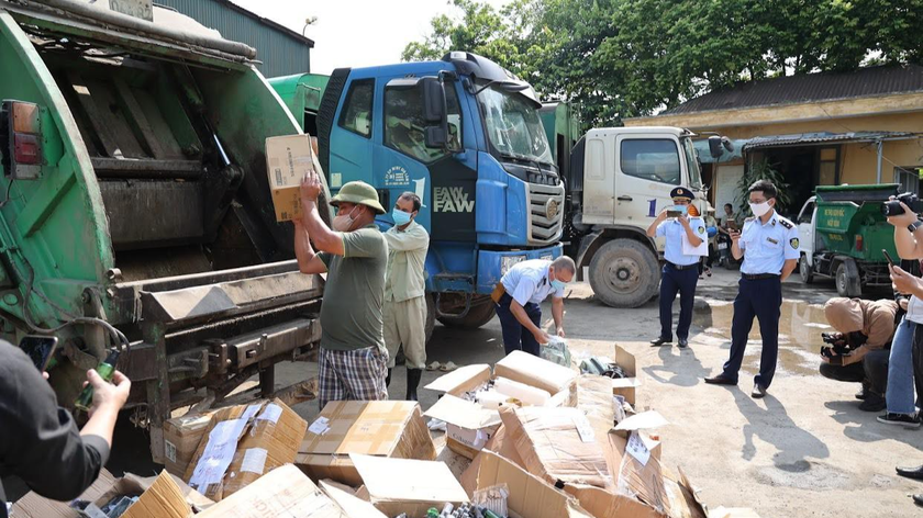 480 con Đông trùng hạ thảo trong đợt bắt giữ gần đây tại 1 căn hộ chung cư ở Hà Nội là 1 trong những mặt hàng nằm trong đợt tiêu hủy lần này.