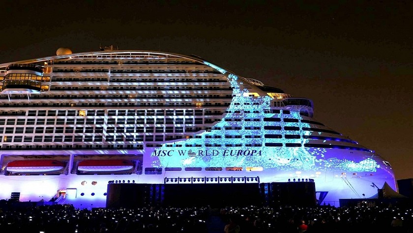 MSC World Europa là tàu du lịch hàng đầu mới ra mắt gần đây của MSC Cruises. Ảnh: Giuseppe Cacace/AFP.