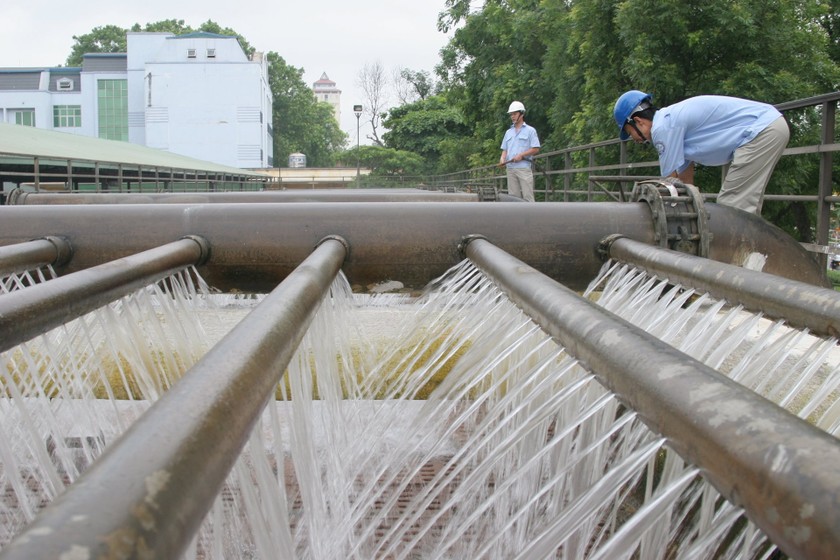 Hà Nội dự kiến thực hiện phương án điều chỉnh giá nước sạch sinh hoạt trên địa bàn. (Nguồn ảnh: Hanoimoi)