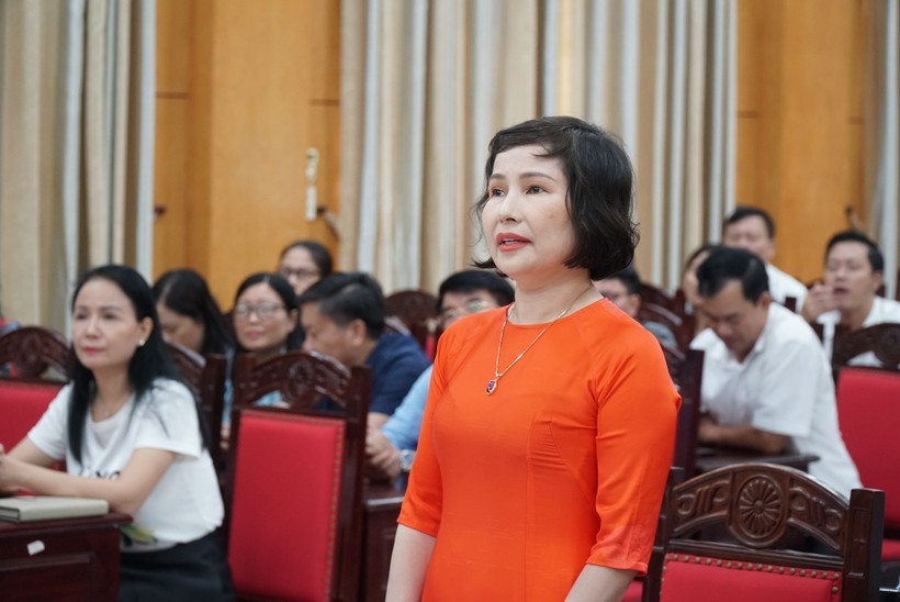 Cô Nguyễn Thị Thiều Hoa, giáo viên Trường THCS Đặng Thai Mai, TP Vinh, tỉnh Nghệ An gửi chia sẻ tới Bộ trưởng.