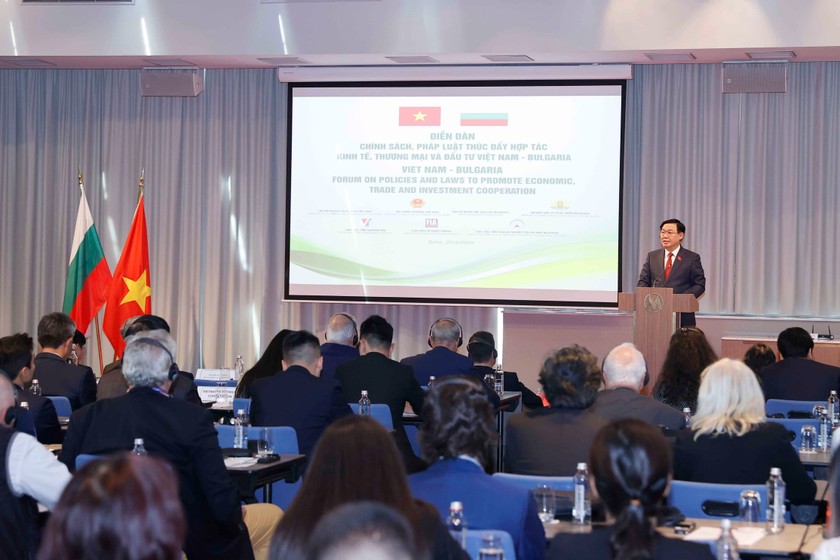 Chủ tịch Quốc hội Vương Đình Huệ phát biểu tại Diễn đàn chính sách, pháp luật về thúc đẩy hợp tác song phương Việt Nam - Bulgaria.