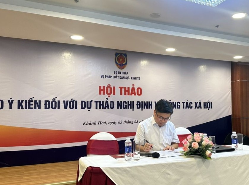 Ông Cao Đăng Vinh, Phó Vụ trưởng Vụ Pháp luật dân sự - kinh tế, Bộ Tư pháp