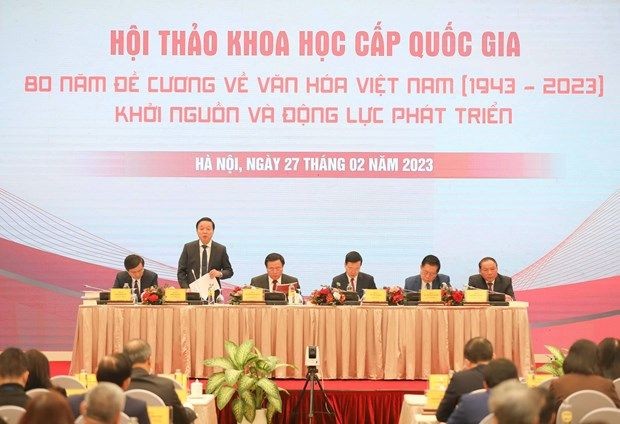 Phó Thủ tướng Chính phủ Trần Hồng Hà cùng chủ trì và điều hành hội thảo.

