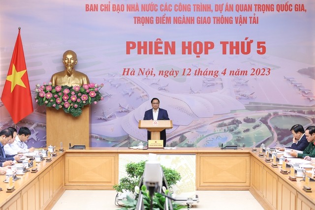 Thủ tướng: Đầu tư công kích hoạt các hoạt động kinh tế, thúc đẩy phát triển, tạo việc làm, sinh kế cho người dân ảnh 1