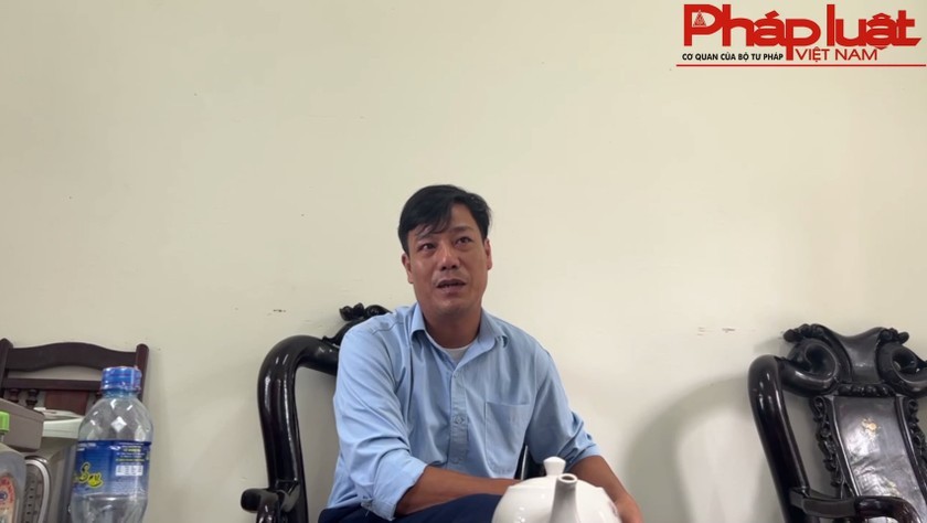 Ông Đào Xuân Tùng, Phó Chủ tịch UBND xã trả lời phỏng vấn.