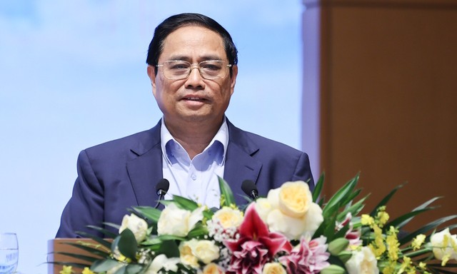 Thủ tướng Phạm Minh Chính nhấn mạnh, tiếp tục chung tay tháo gỡ vướng mắc, thúc đẩy thị trường bất động sản phát triển an toàn, hiệu quả, bền vững - Ảnh: VGP/Nhật Bắc