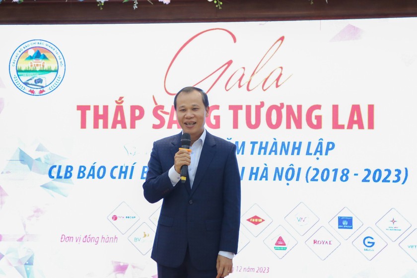 Phó Chủ tịch Thường trực UBND tỉnh Bắc Giang Mai Sơn ghi nhận sự đóng góp tích cực của CLB trong thời gian qua đối với tỉnh Bắc Giang.