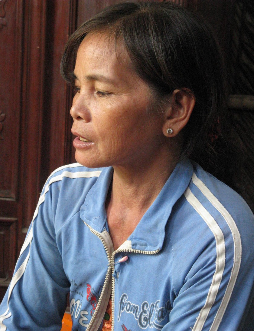 Bà Nguyễn Thị Bé Sáu kể lại chuyện. hình họa 1