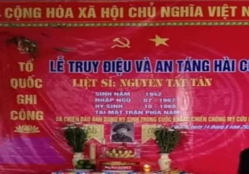 Lễ truy điệu liệt sĩ Nguyễn Tất Tân được gia đình và chính quyền địa phương tổ chức.