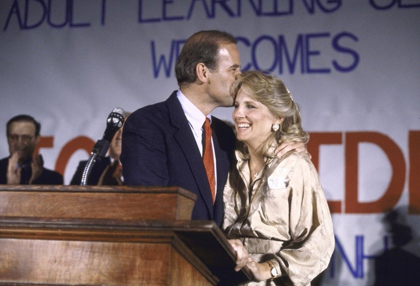 Bức ảnh chụp ông Jill Biden và Joe vào tháng 2/1988.