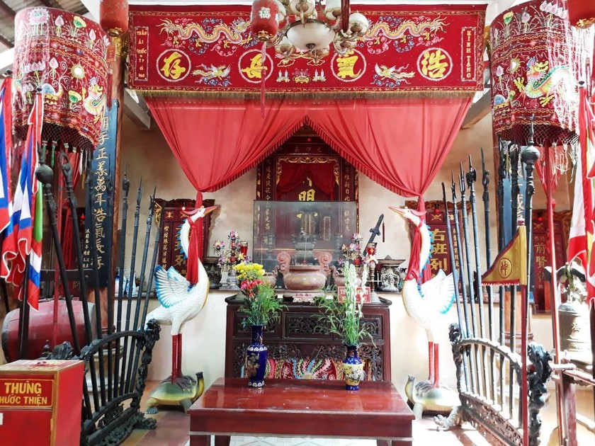 Điện thờ quan tri huyện Nguyễn Thiện Năng ở Miếu Thần Minh. 