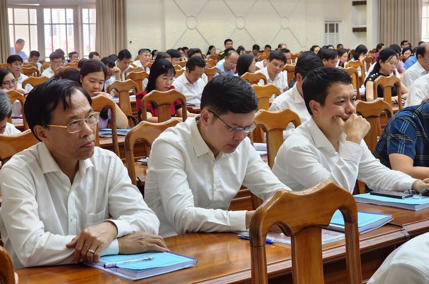 Đại diện các ban, bộ, ngành, đoàn thể Trung ương, đại diện lãnh đạo Ban tuyên giáo các Tỉnh ủy, Thành ủy tham dự hội nghị.