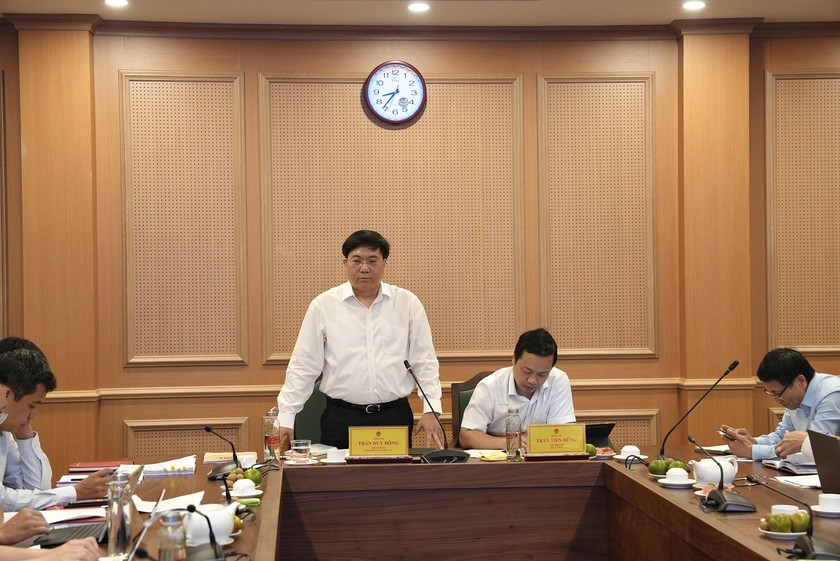 Thứ trưởng Trần Duy Đông phát biểu tại buổi làm việc.