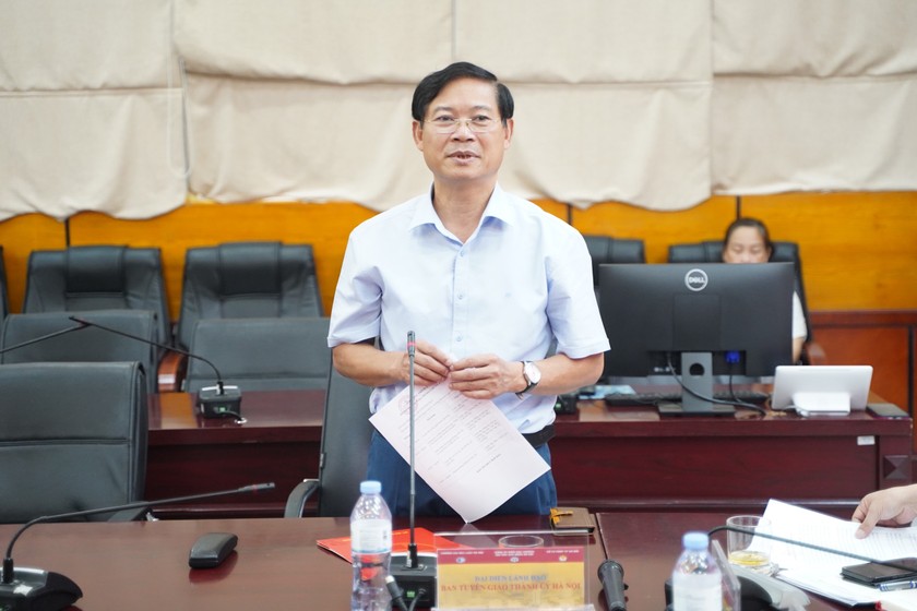 Phó Trưởng ban Thường trực Ban Tuyên Giáo Thành uỷ Hà Nội Phạm Thanh Học phát biểu tại buổi họp báo.