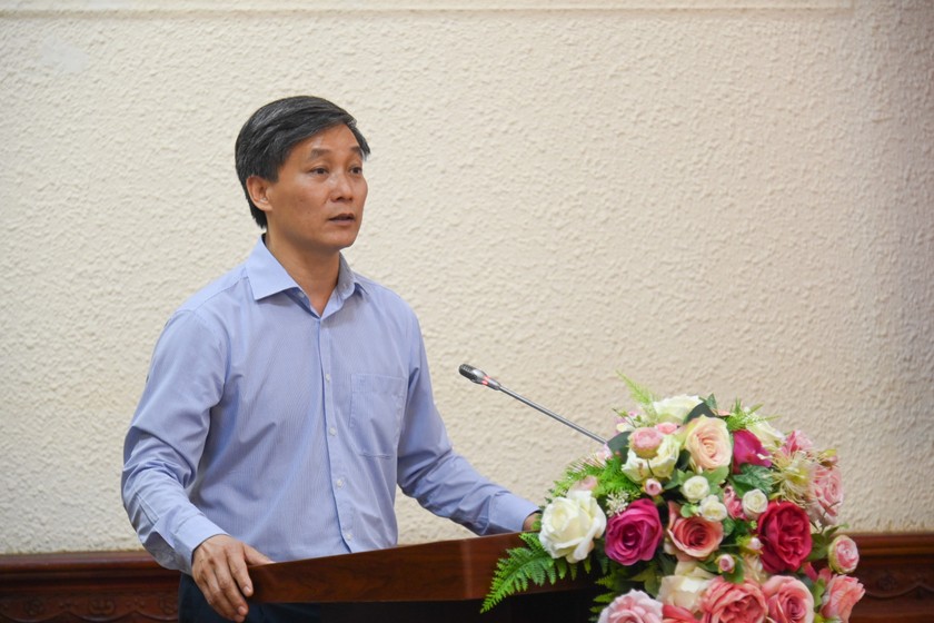 Thứ trưởng Nguyễn Khánh Ngọc, Phó Bí thư Ban Cán sự Đảng trình bày báo cáo tóm tắt kết quả tự kiểm tra của Ban Cán sự Đảng Bộ Tư pháp. ảnh 1