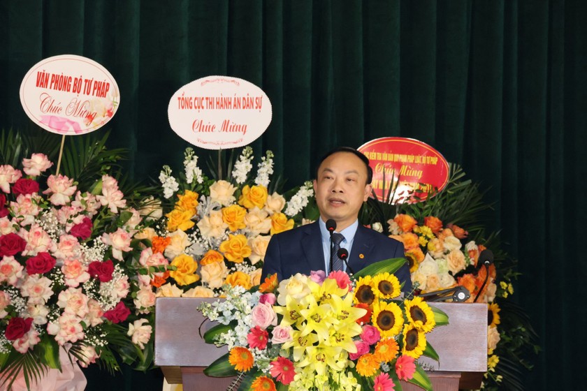 Giám đốc Nguyễn Xuân Thu phát biểu tại buổi lễ.