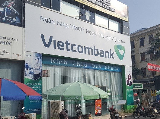 Vietcombank Vĩnh Phúc: Khách hàng bị giả mạo chữ ký, mất 5 triệu đồng?