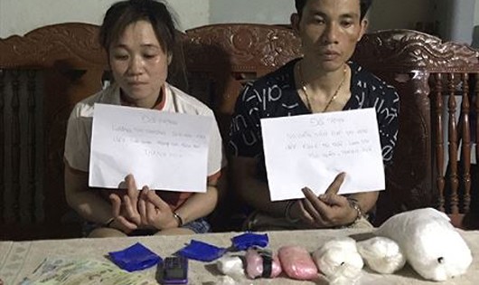 2 đối tượng Nguyễn Văn Đạt và Lương Thị Thương cùng số ma tuý bị thu giữ.