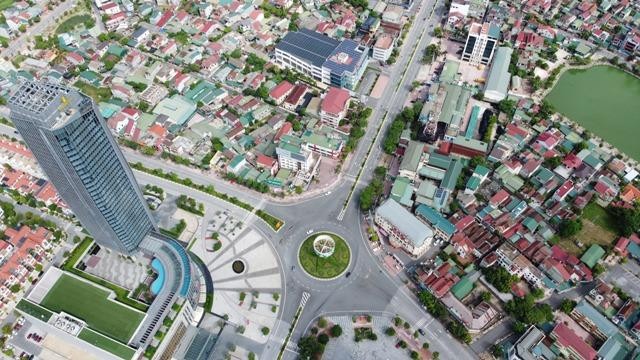 Thành phố Hà Tĩnh là đô thị cấp vùng, hỗ trợ cho sự phát triển vùng liên tỉnh.