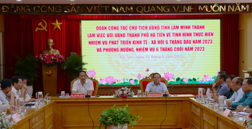 Đoàn công tác Kiên Giang bàn cách 'gỡ khó' để kinh tế - xã hội TP Hà Tiên phát triển mạnh  ảnh 3