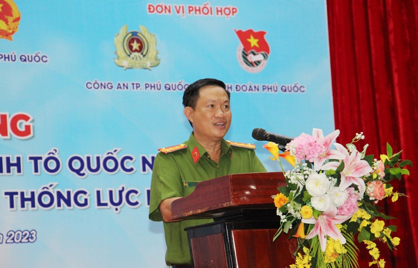 Đại tá Nguyễn Nhật Trường - Phó Giám đốc Công an Kiên Giang phát biểu.