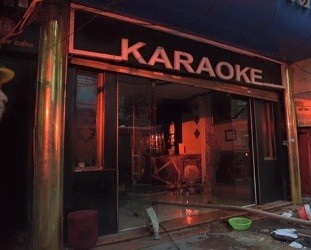 Hiện trường quán karaoke xảy ra cháy (Ảnh: Beat)