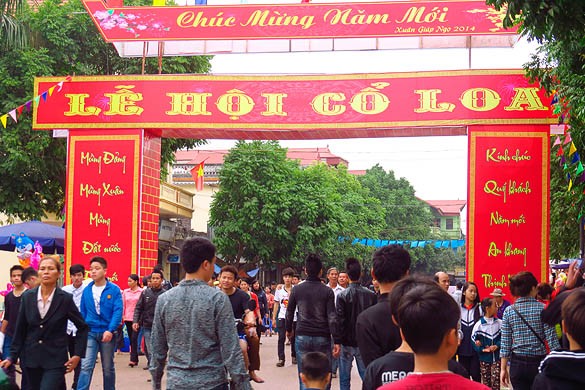 Trong tháng Giêng, nhiều lễ hội được tổ chức phục vụ nhu cầu du xuân, giữ gìn nét đẹp văn hóa tinh thần của người Việt (Ảnh: Q.Minh)