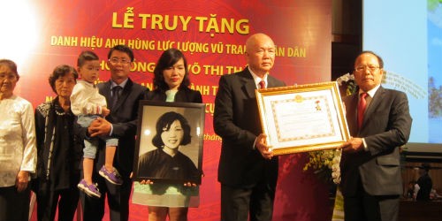 Lễ truy tặng danh hiệu AHLLVTND cho bà Võ Thị Thắng