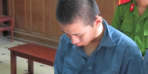 “Yêu” học sinh lớp 7, Kông lĩnh 7 năm tù