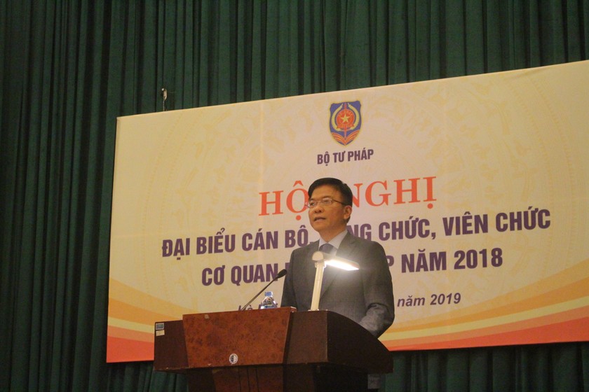 Bí thư Ban Cán sự Đảng, Bộ trưởng Bộ Tư pháp Lê Thành Long phát biểu chỉ đạo Hội nghị