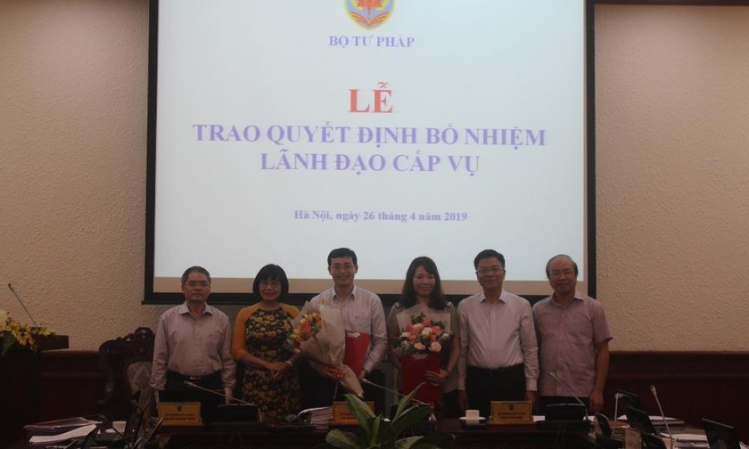 Bà Trần Thị Phương Hoa làm Phó Tổng cục trưởng Tổng cục Thi hành án dân sự 