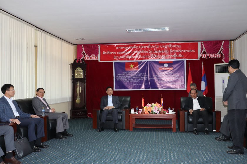 Bộ trưởng Lê Thành Long thăm, làm việc với Học viện Tư pháp Quốc gia Lào