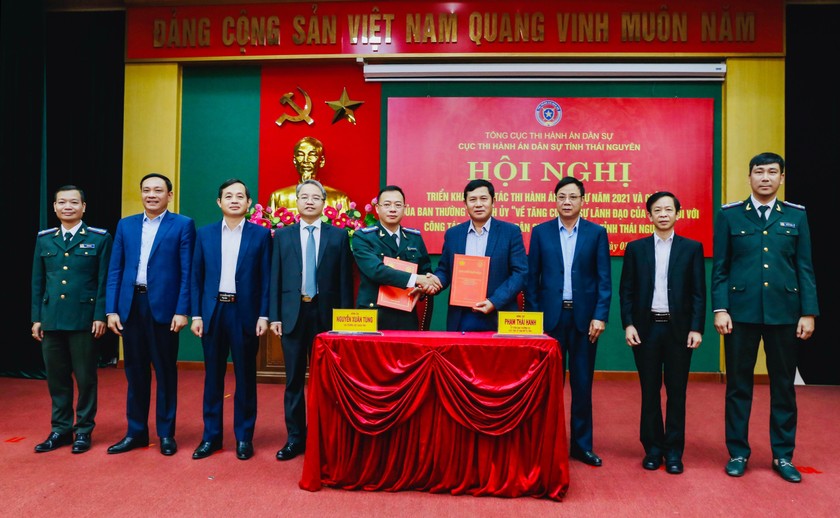 Ký kết chương trình phối hợp giữa Uỷ ban Mặt trận Tổ quốc Việt Nam tỉnh và Cục Thi hành án dân sự tỉnh Thái Nguyên (tháng 12/2020)