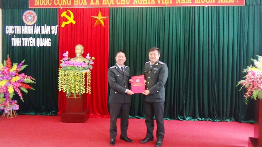 Trao quyết định bổ nhiệm Phó Chi cục trưởng Thi hành án dân sự huyện Chiêm Hóa